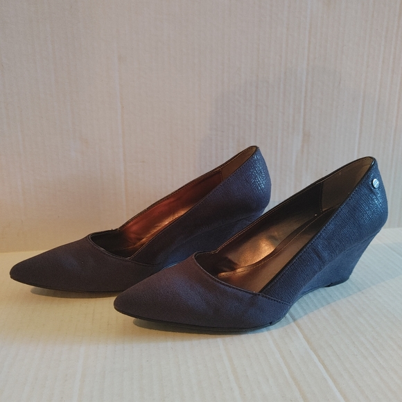 Calvin Klein Navy Blue Wedge Heels/Pumps Women's Size 8.5 M - Picture 10 of 11